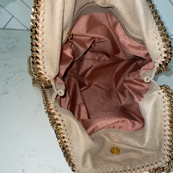 Stella McCartney Falabella Cream Shoulder Bag with Gold Chain - Picture 10 of 16